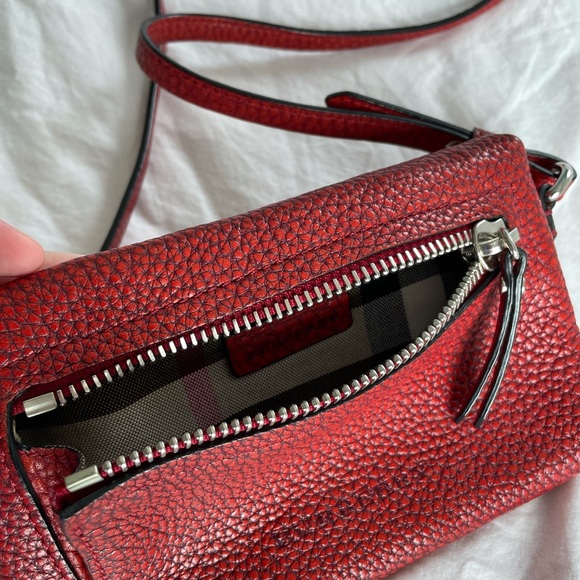 Red Burberry Crossbody purse - Picture 6 of 6